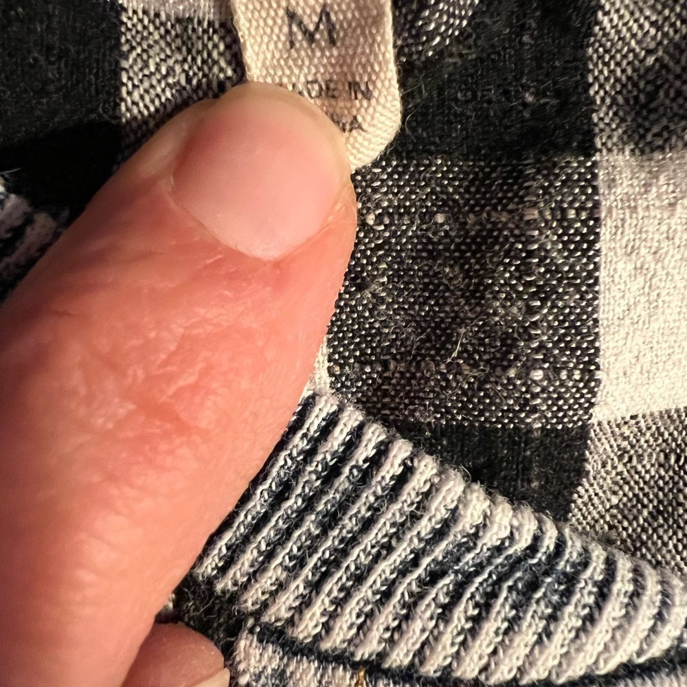 Anthropologie black & white buffalo plaid short sleeve blouse with zipper med. - Picture 6 of 7